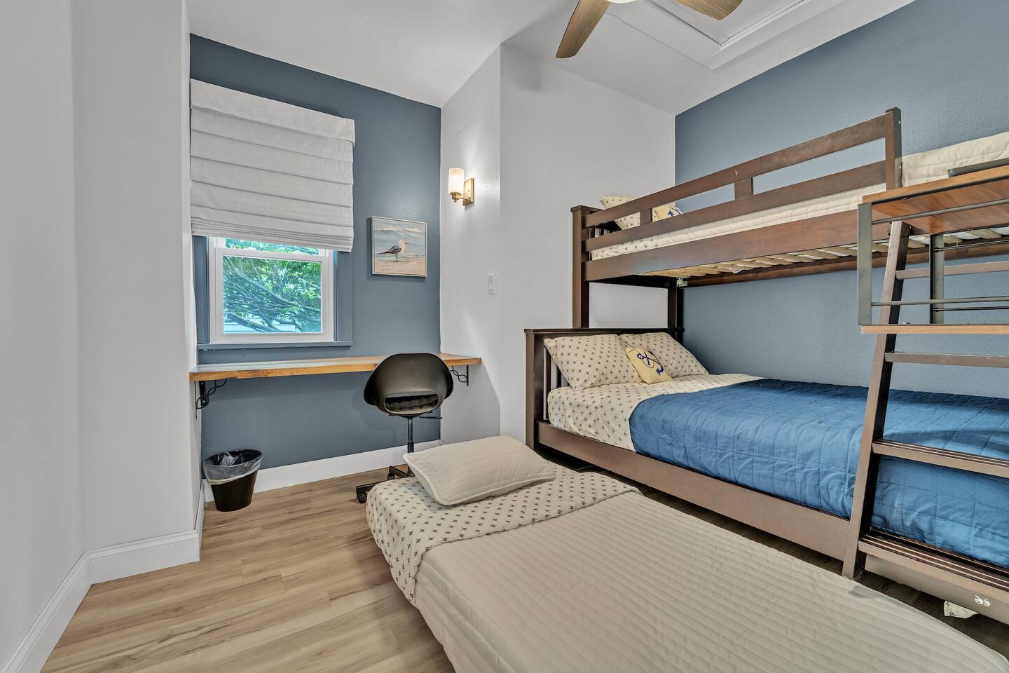 4 BDRM Beach House - two blocks from North beach