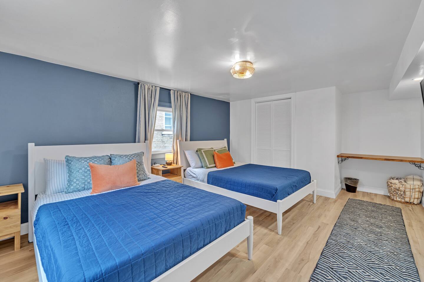 4 BDRM Beach House - two blocks from North beach