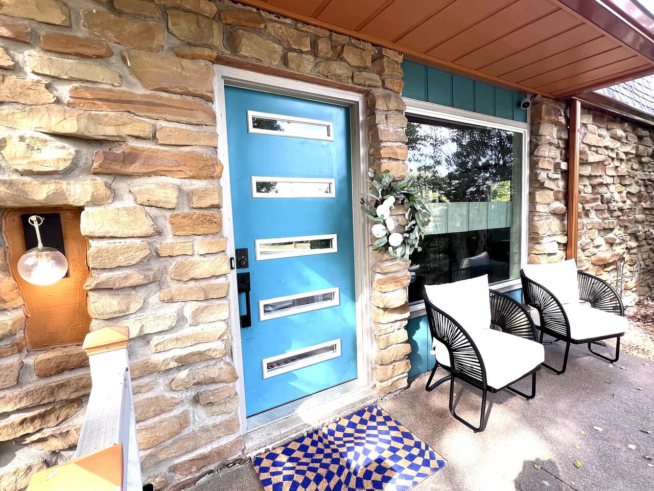 Stunning Mid-Cent Home 10 min Airport/Lucas Oil