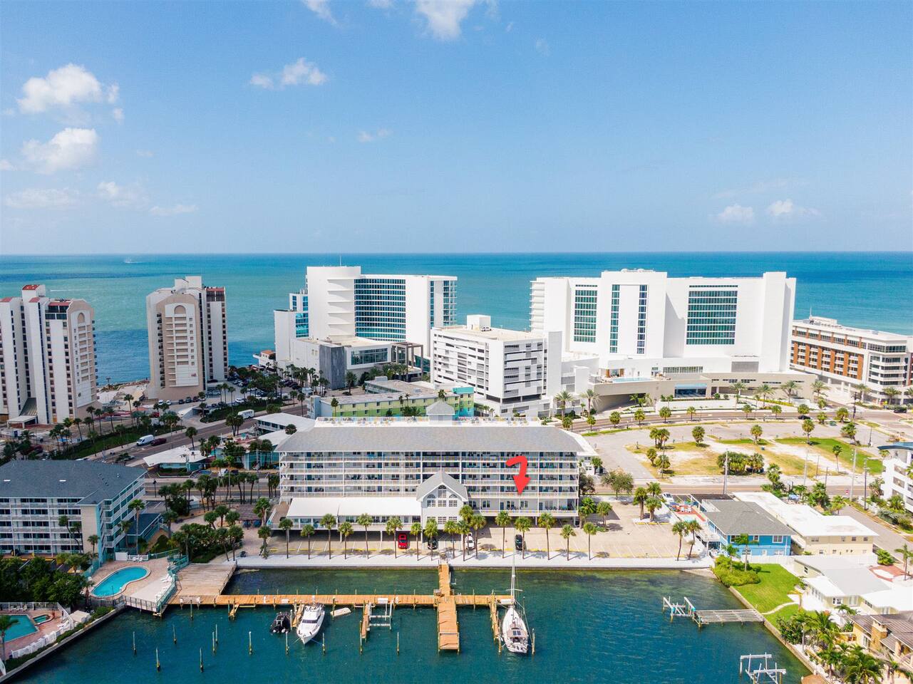 Dock Holiday, #205 Walk to Beach! Pool + Free Parking + Beach Gear