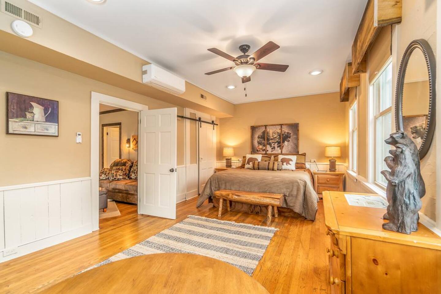 Chic Loft • Downtown • Shops • Train • Restaurants — Bryson City — vacation rental