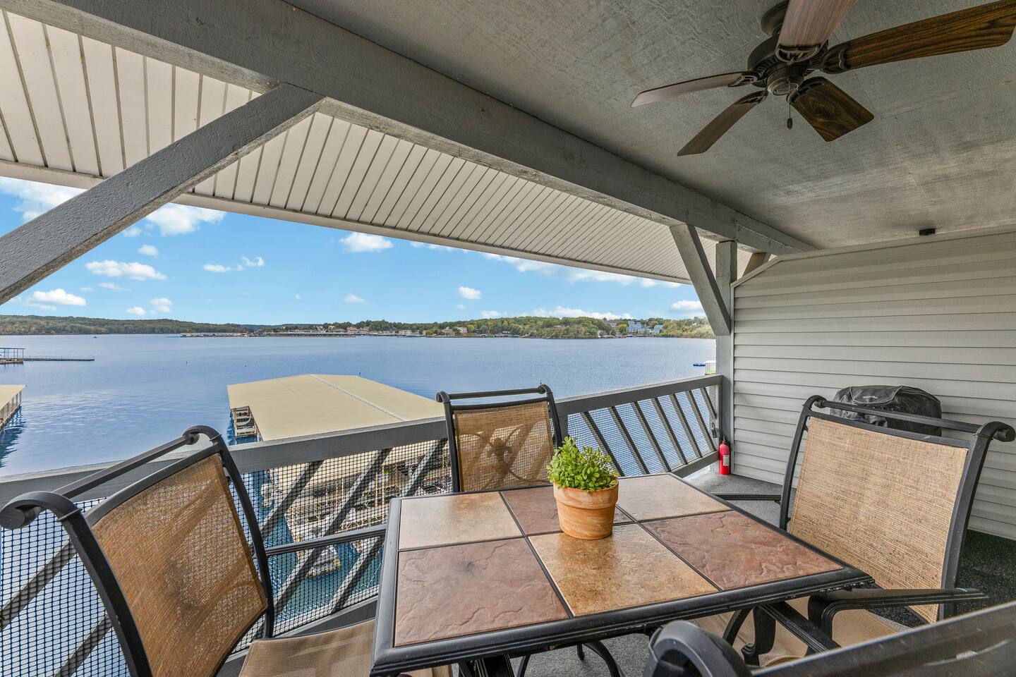 Tommy's Place*Waterfront Retreat*All Season Patio
