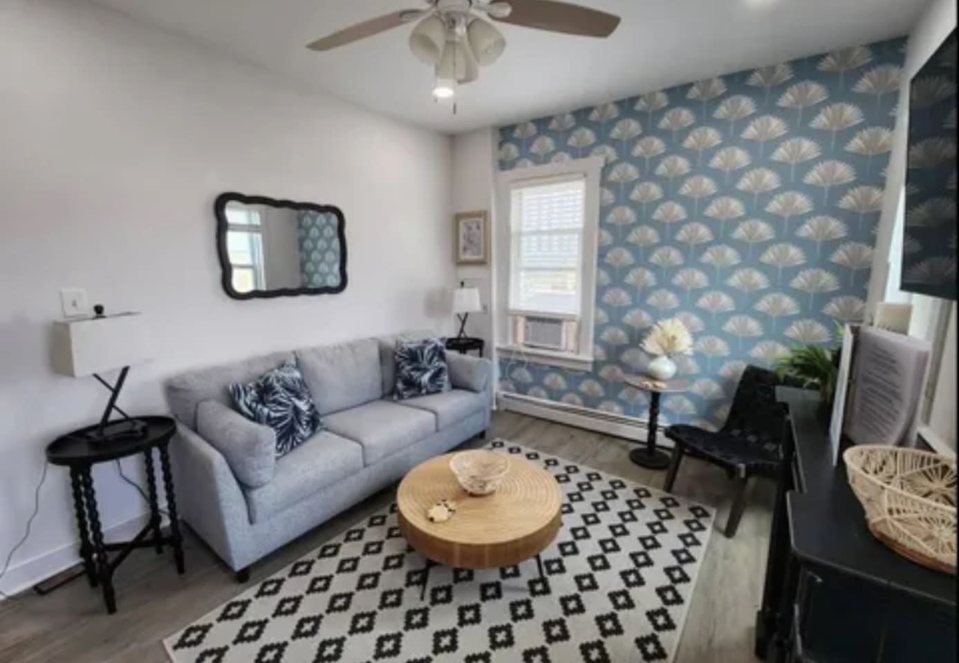 Seaside Grand Escape-2 Units,5BR, Near Beach & All