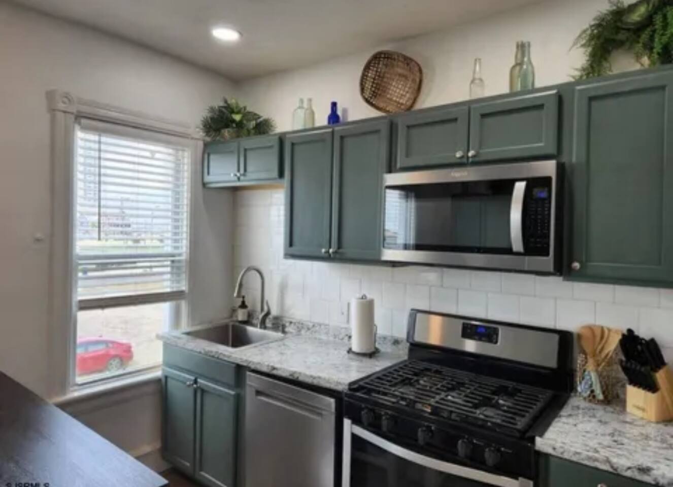 Seaside Grand Escape-2 Units,5BR, Near Beach & All