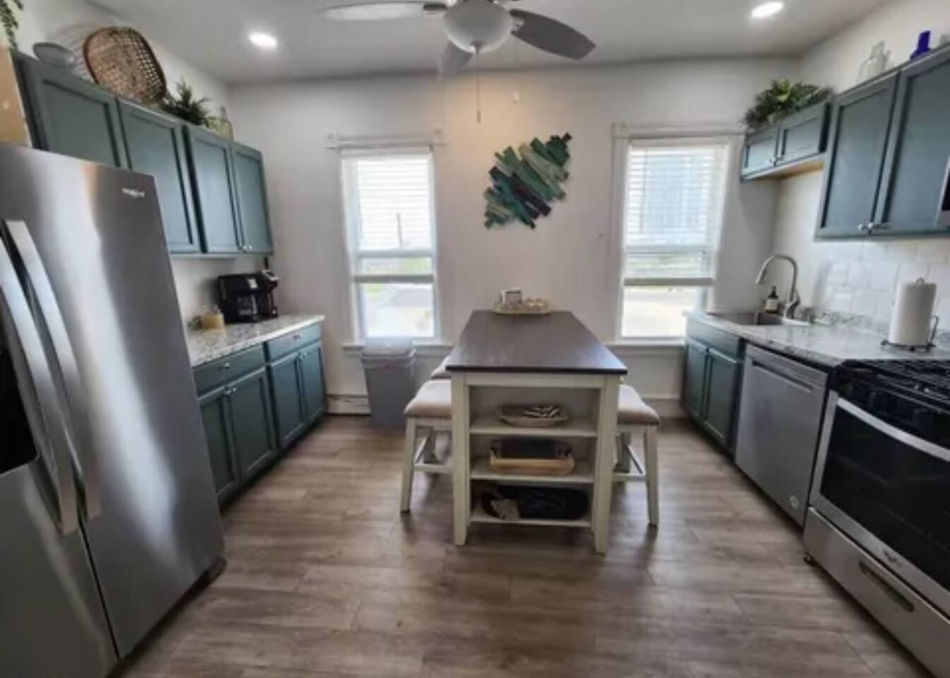 Seaside Grand Escape-2 Units,5BR, Near Beach & All