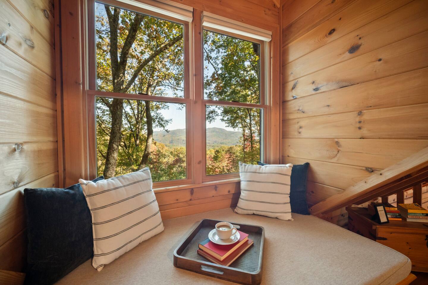 The Nook: Cozy Cabin w/ Fireplace & Sunrises — Blue Ridge, GA — vacation rental