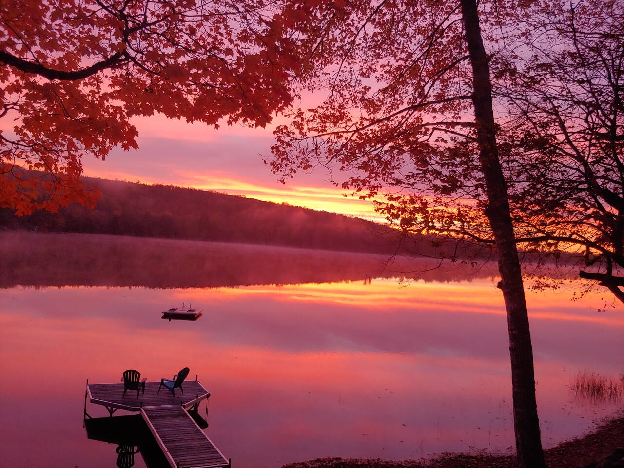 Lakefront 2BR Home W Kayaks & Firepit