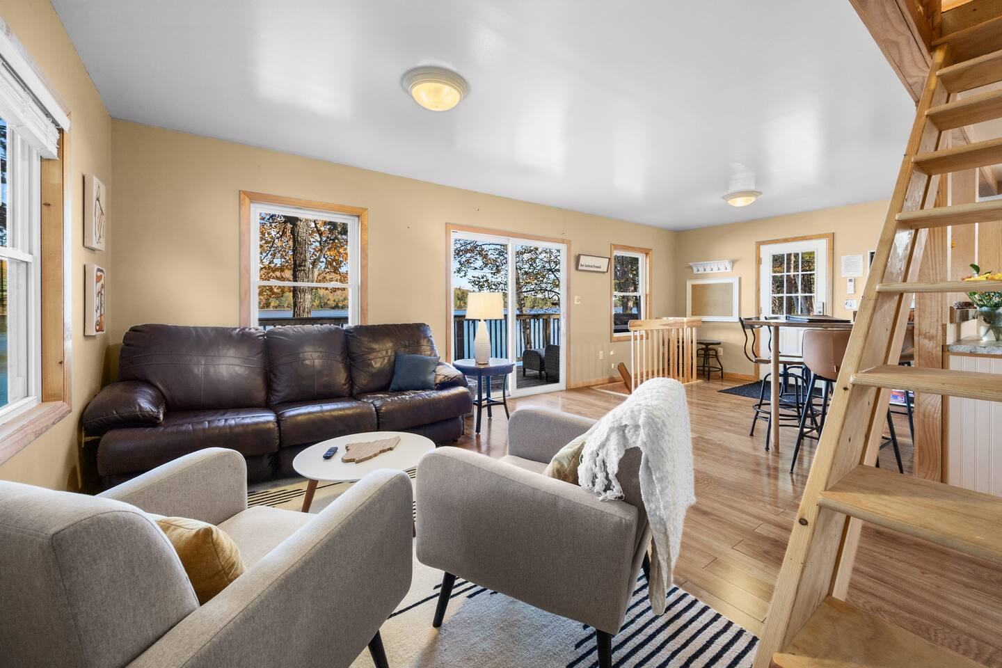 Lakefront 2BR Home W Kayaks & Firepit