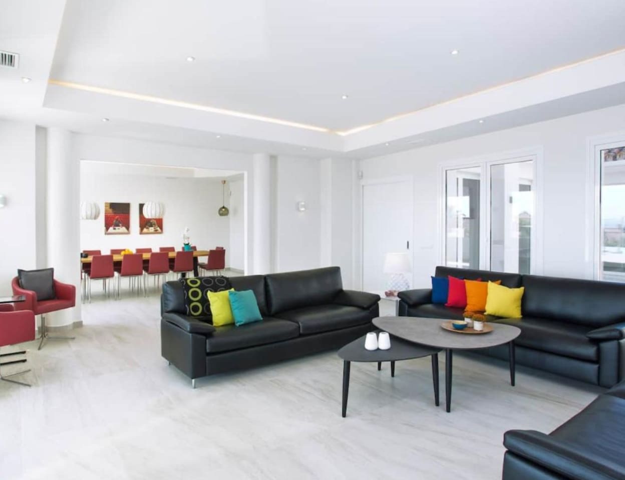 Contemporary Beach-Side Villa
