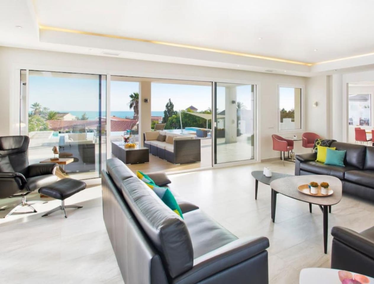 Contemporary Beach-Side Villa