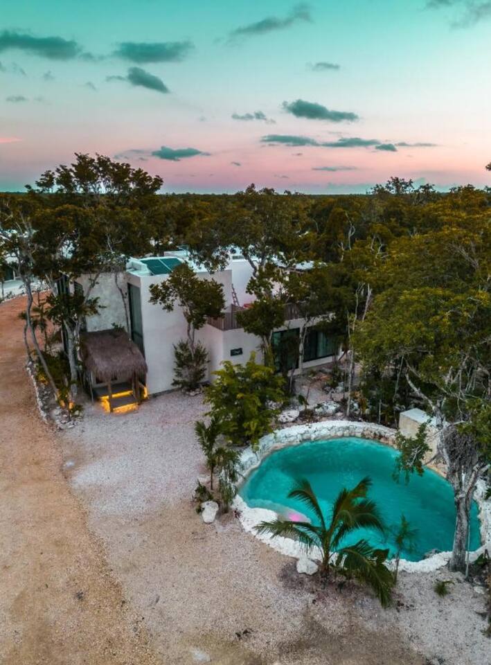Jungle-Chic Villa, Cenote Pool