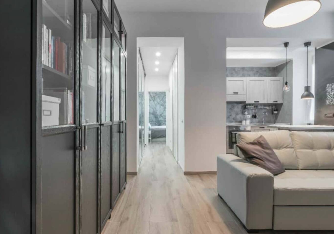 Bright & Cozy Apartment by Sonno Homes