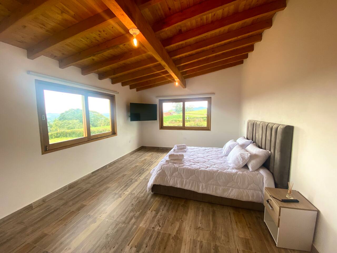 Design-inspired country home!