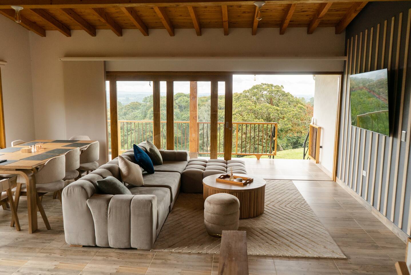 Design-inspired country home!