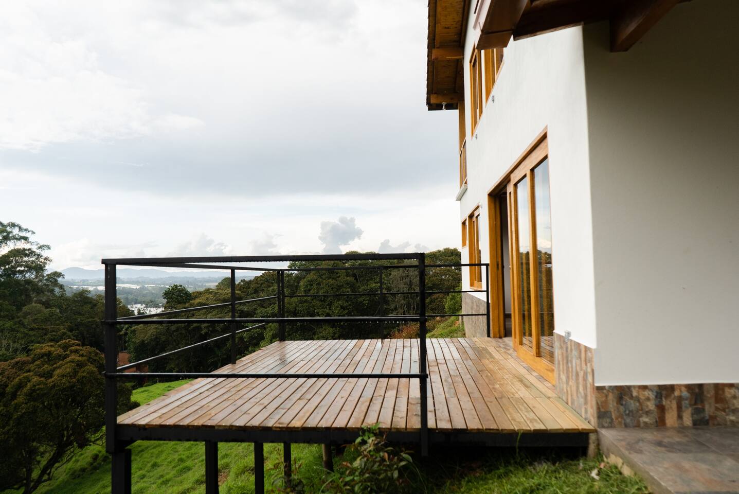 Design-inspired country home!