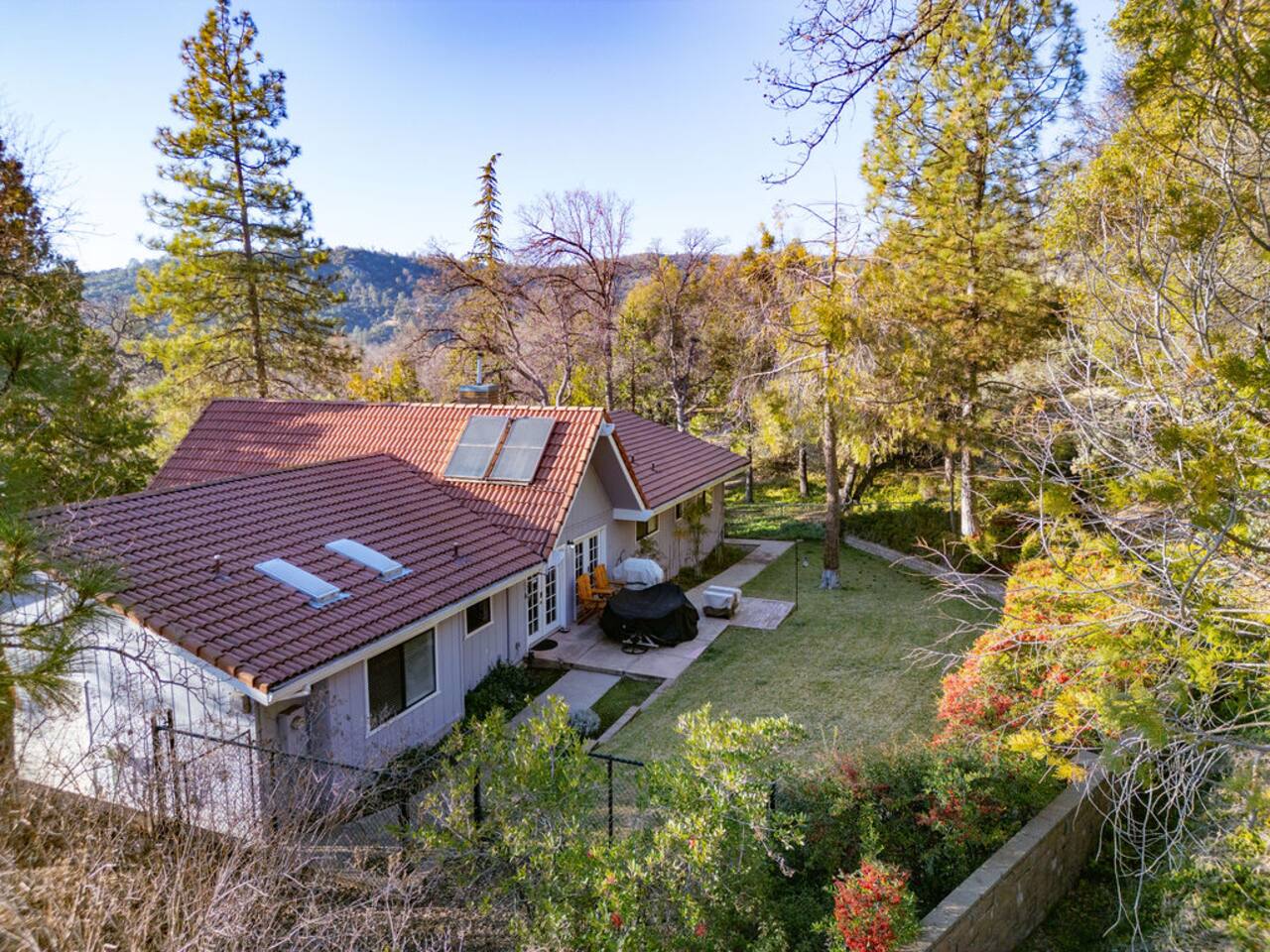 Kindred Spirits Lodge near Yosemite & Bass Lake!