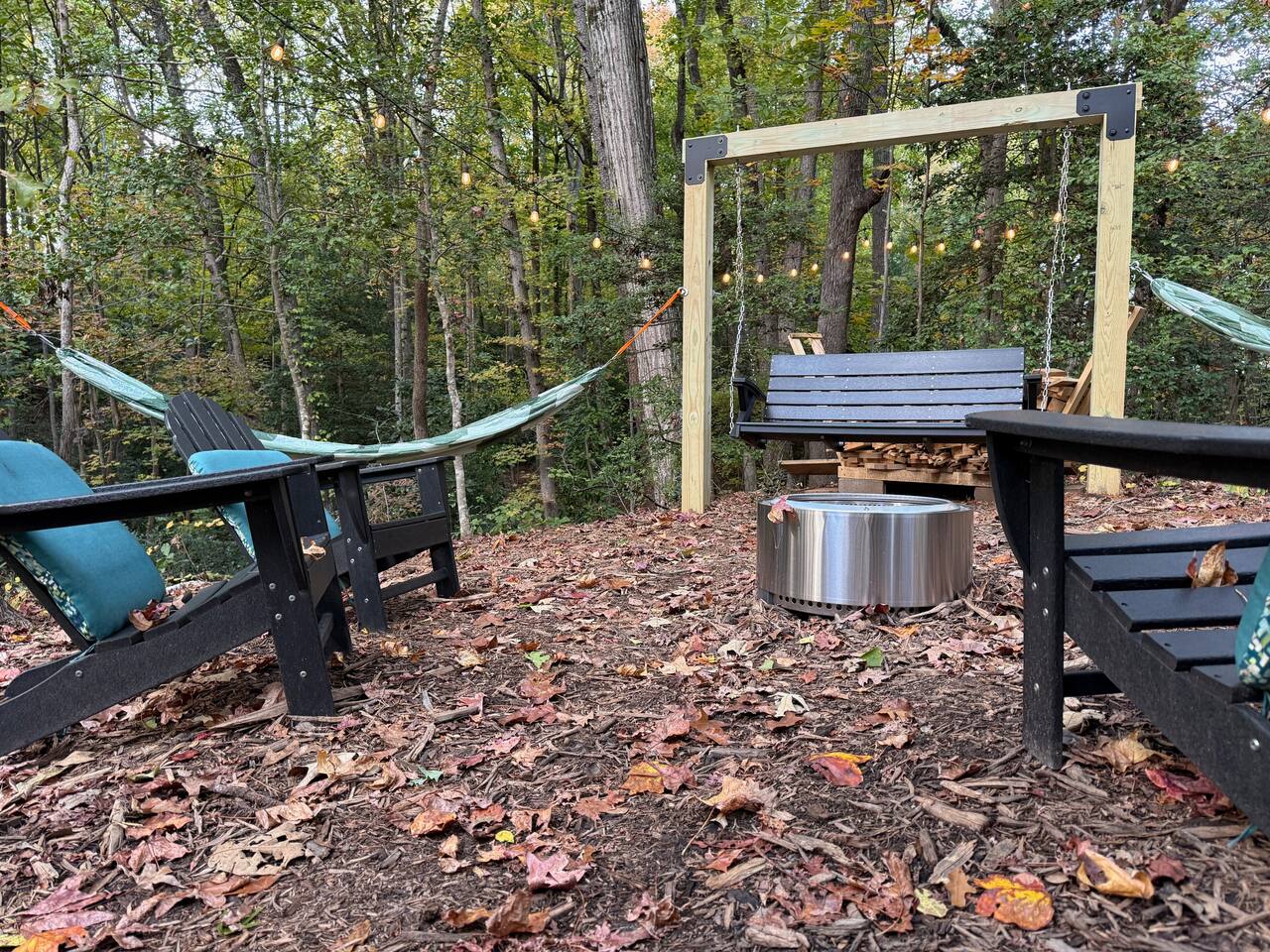 Modern Cottage in the Woods w/ Hot Tub & Firepit