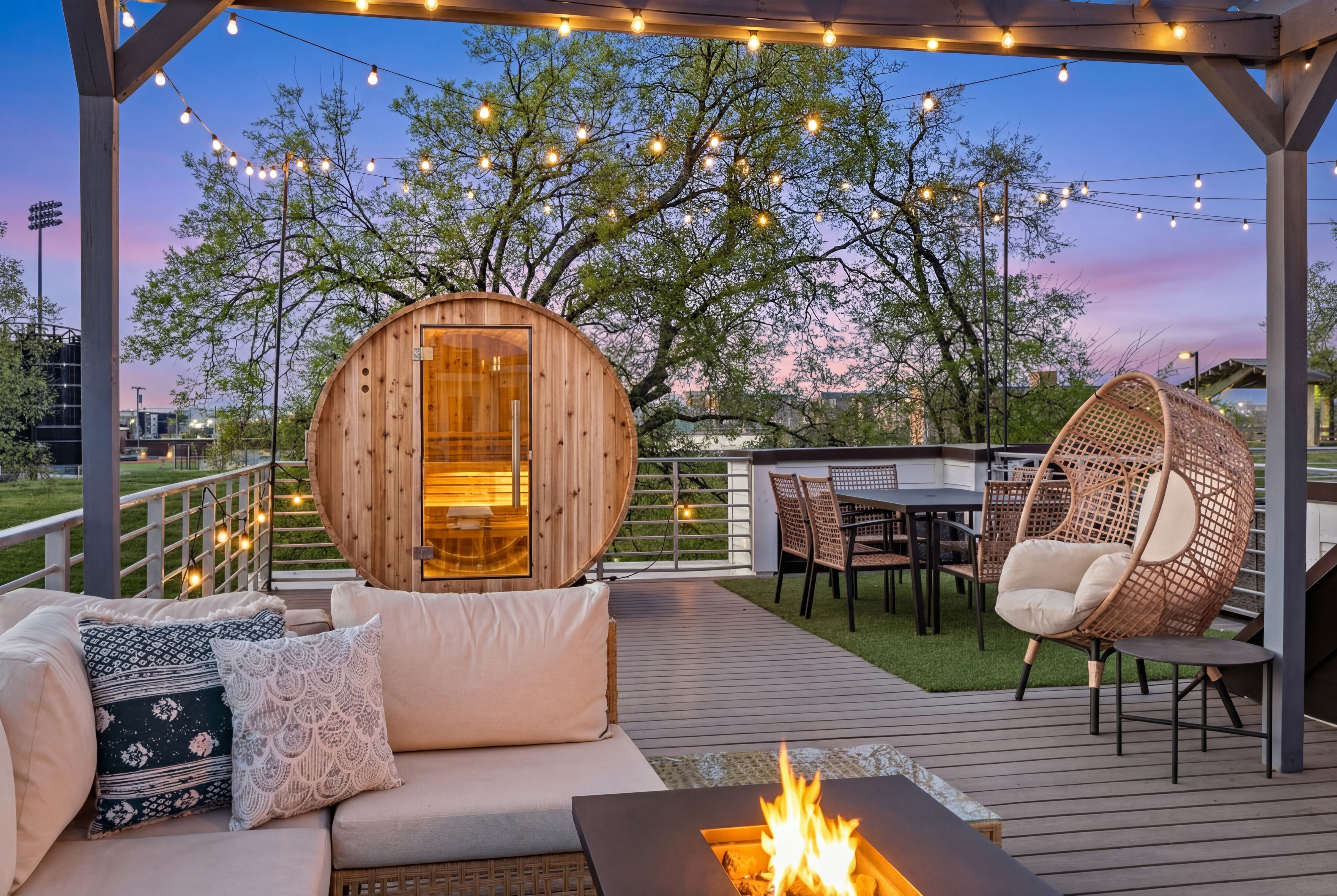 Rooftop Sauna & Fire Pit + Walk to BRDWY + 14 beds — Nashville — vacation rental