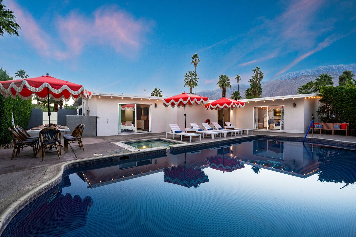 Ms Parker, 5br 4ba Spacious Midcentury Retreat