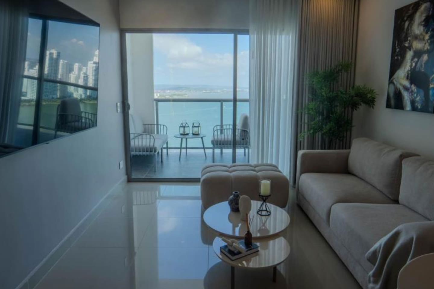 2 BD Condo w/ Amazing Views by Sonno Homes