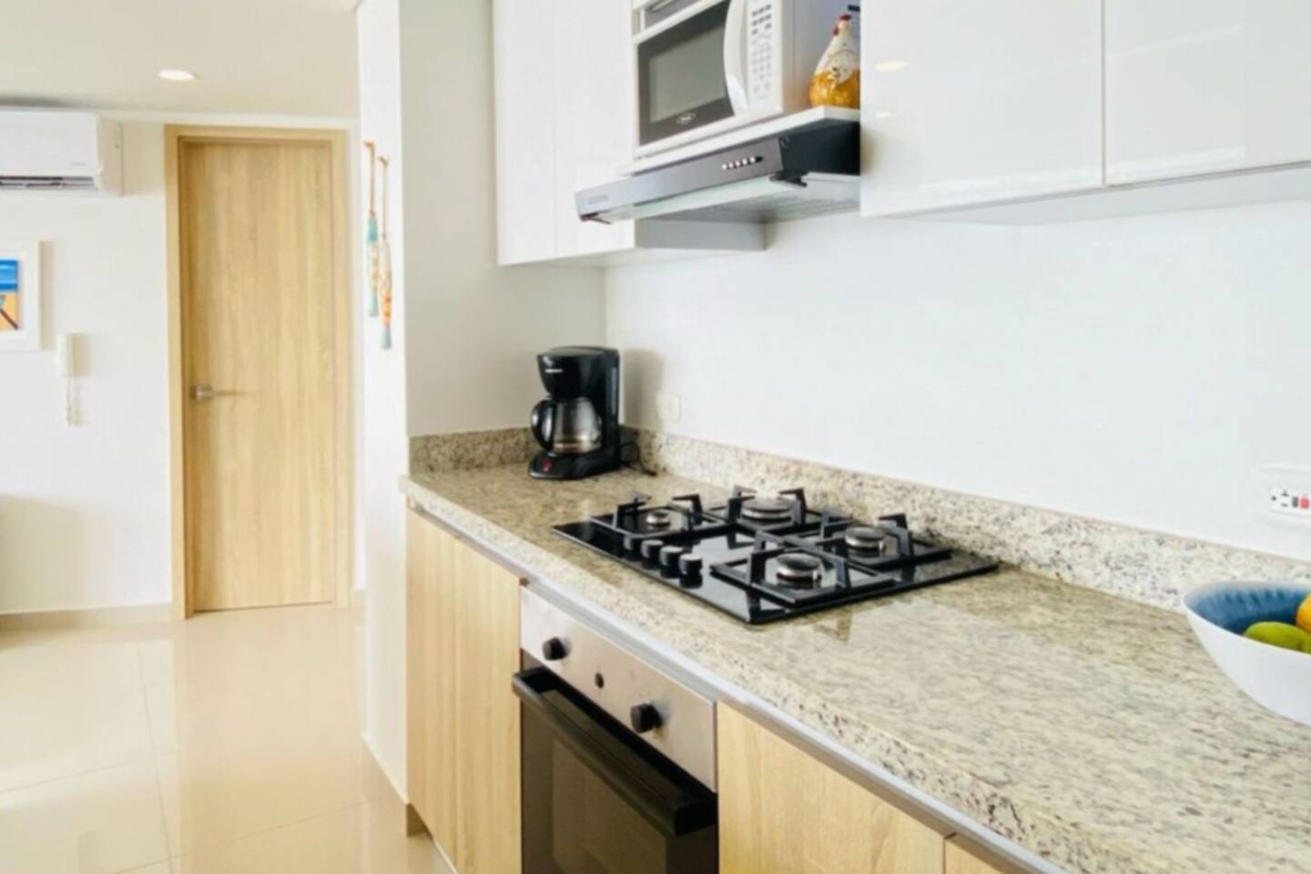 2 BD Penthouse w/ Stunning Views by Sonno Homes