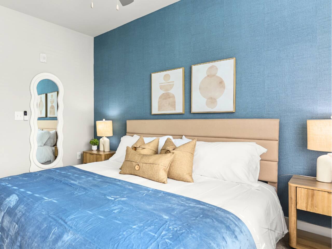 3BR Family Suite with Games & Pool - Apartment