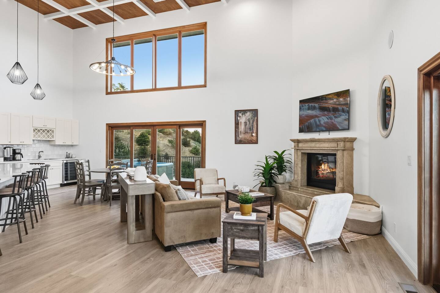 Sleeps 24 •Epic Views •HotTub •Theater •Games Room