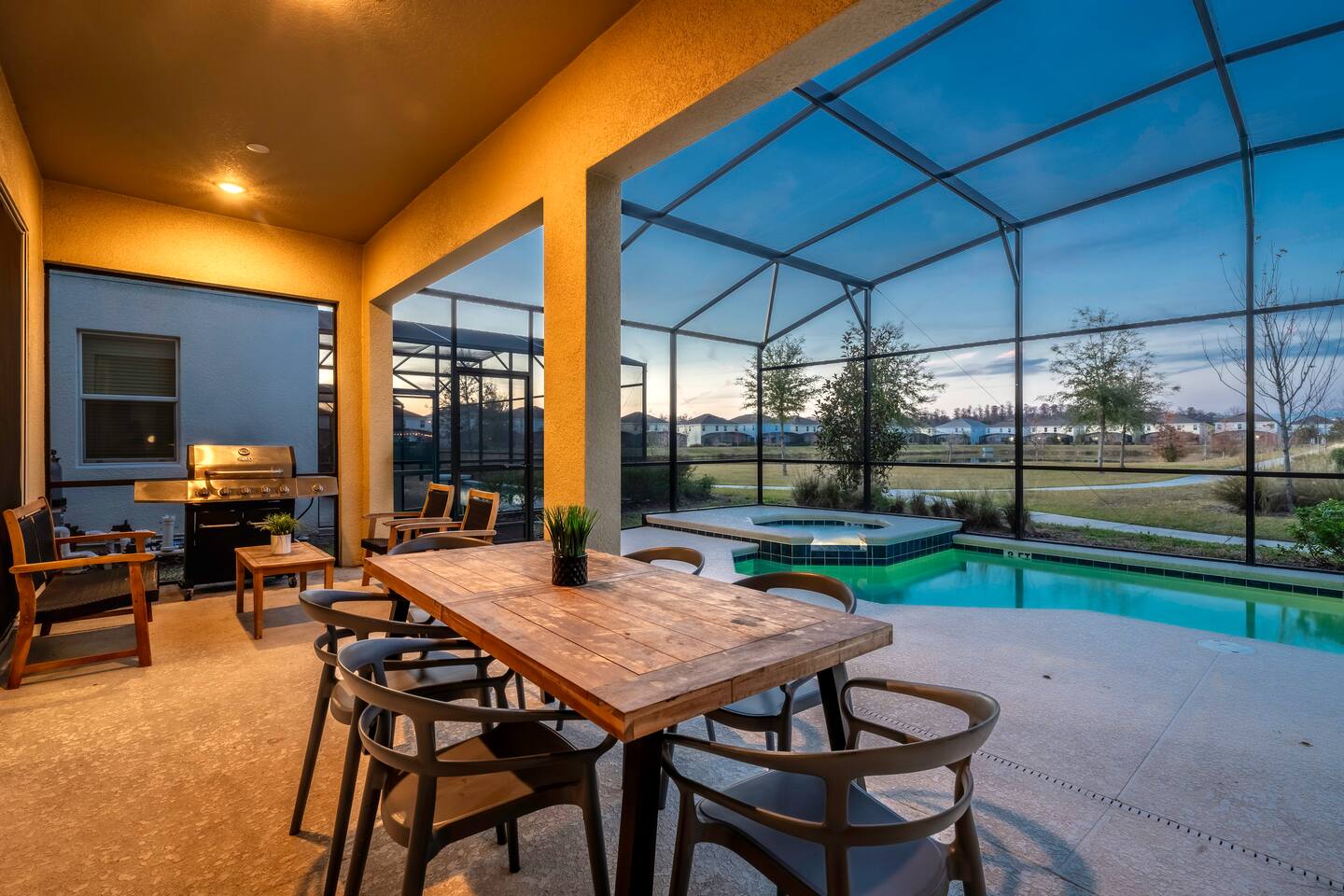 Stunning 12BR Lake View Luxury Home Hot Pool & Spa