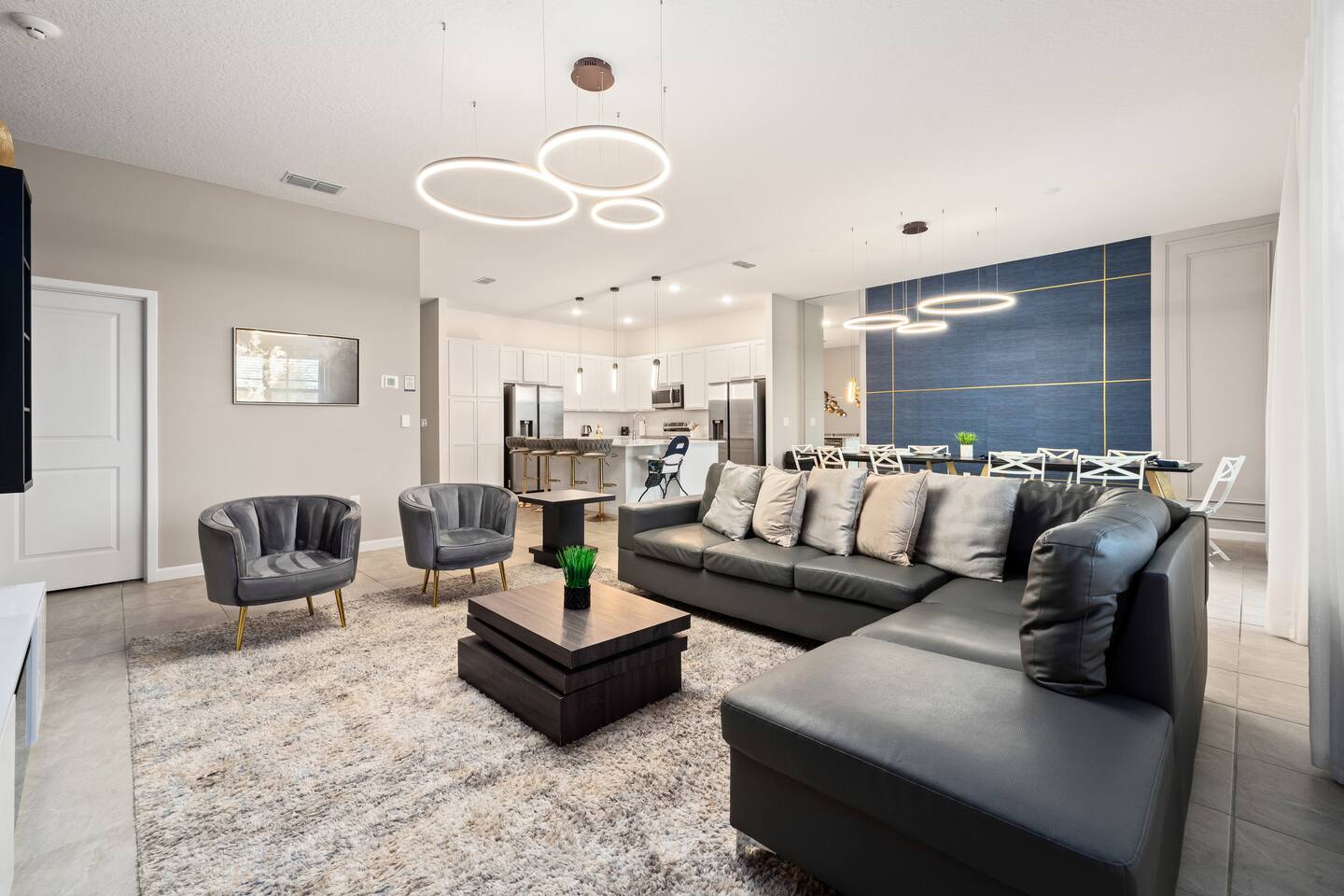 Stunning 12BR Lake View Luxury Home Hot Pool & Spa