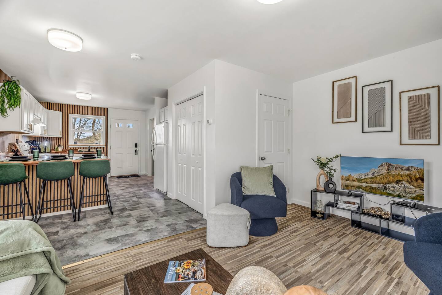 Cozy Winterport Condo W/2nd Story Views