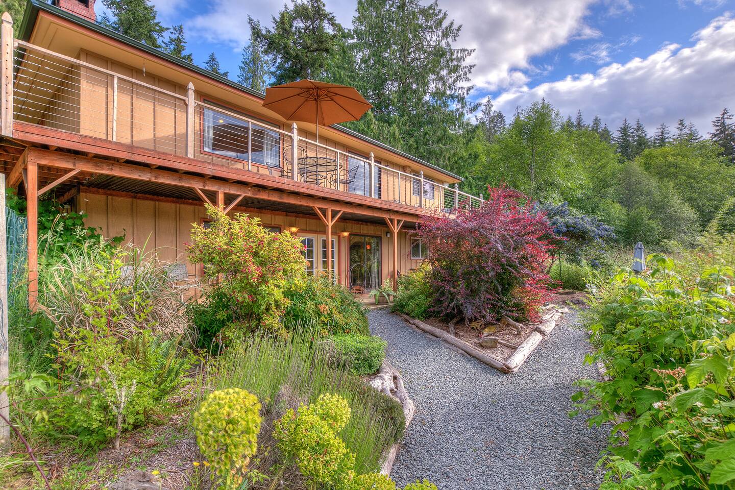 Ramblin' Rose Family Home on 2 Acres — Eastsound, WA — vacation rental