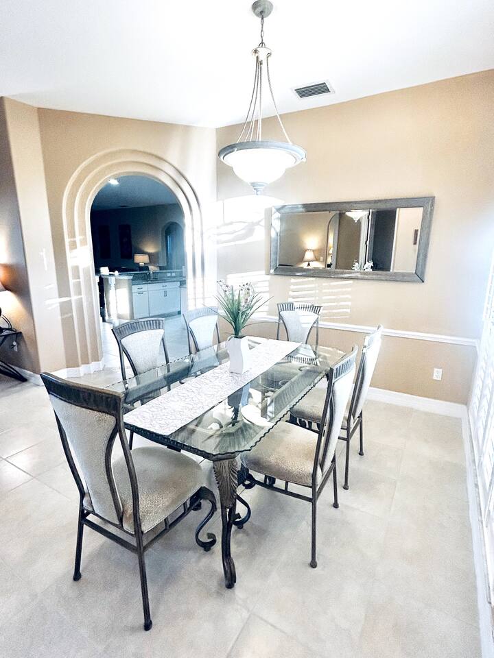 Sunkissed in Cape Coral with Heated Pool/Hot tub