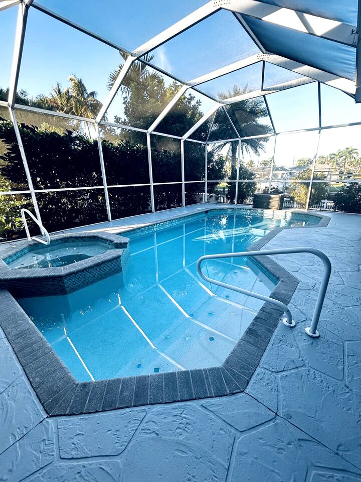 Sunkissed in Cape Coral with Heated Pool/Hot tub — Cape Coral — vacation rental