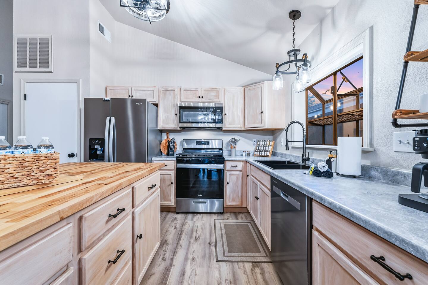 Pool House Near Rotary Park-Private Marina Access!