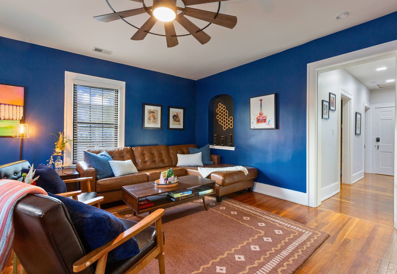 1909 Central Bourbon Trail Gem | 2 Kings
