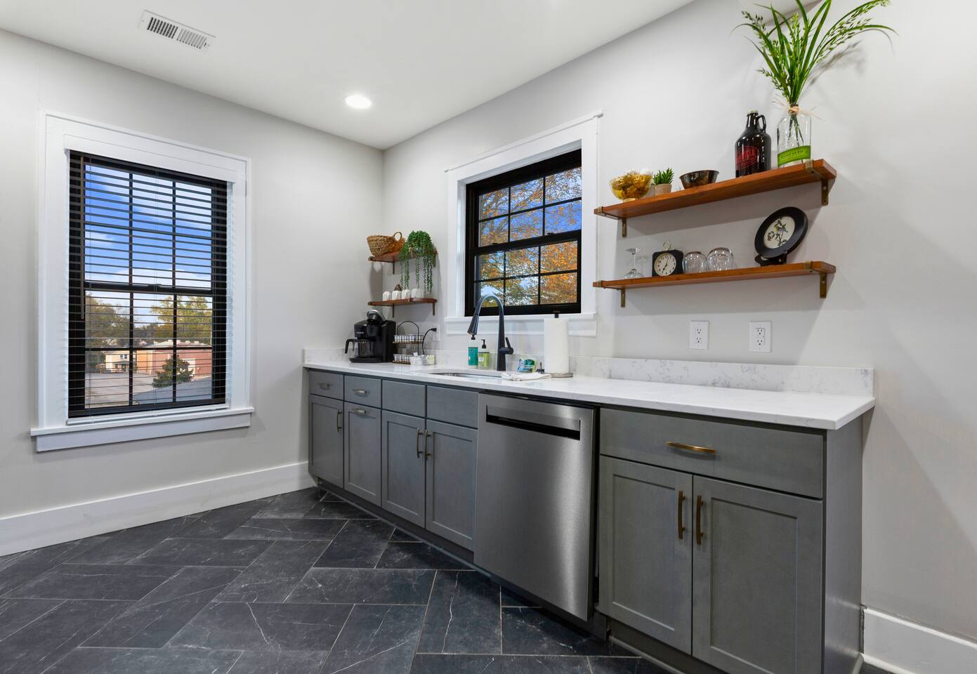 1909 Central Bourbon Trail Gem | 2 Kings