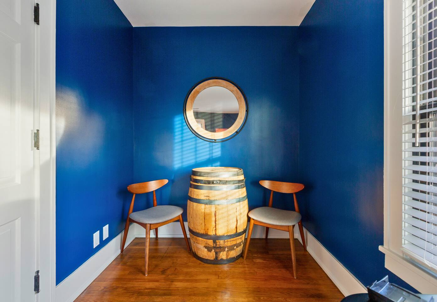 1909 Central Bourbon Trail Gem | 2 Kings