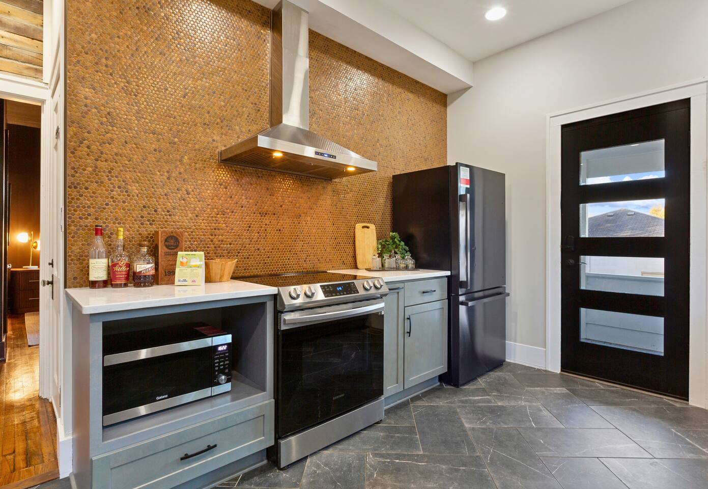 1909 Central Bourbon Trail Gem | 2 Kings | Hot Tub