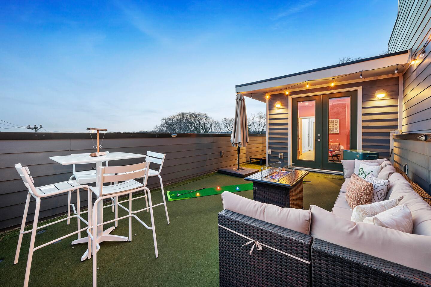 6 min to DT! 3-Level Lux Home! Rooftop! Firepit!