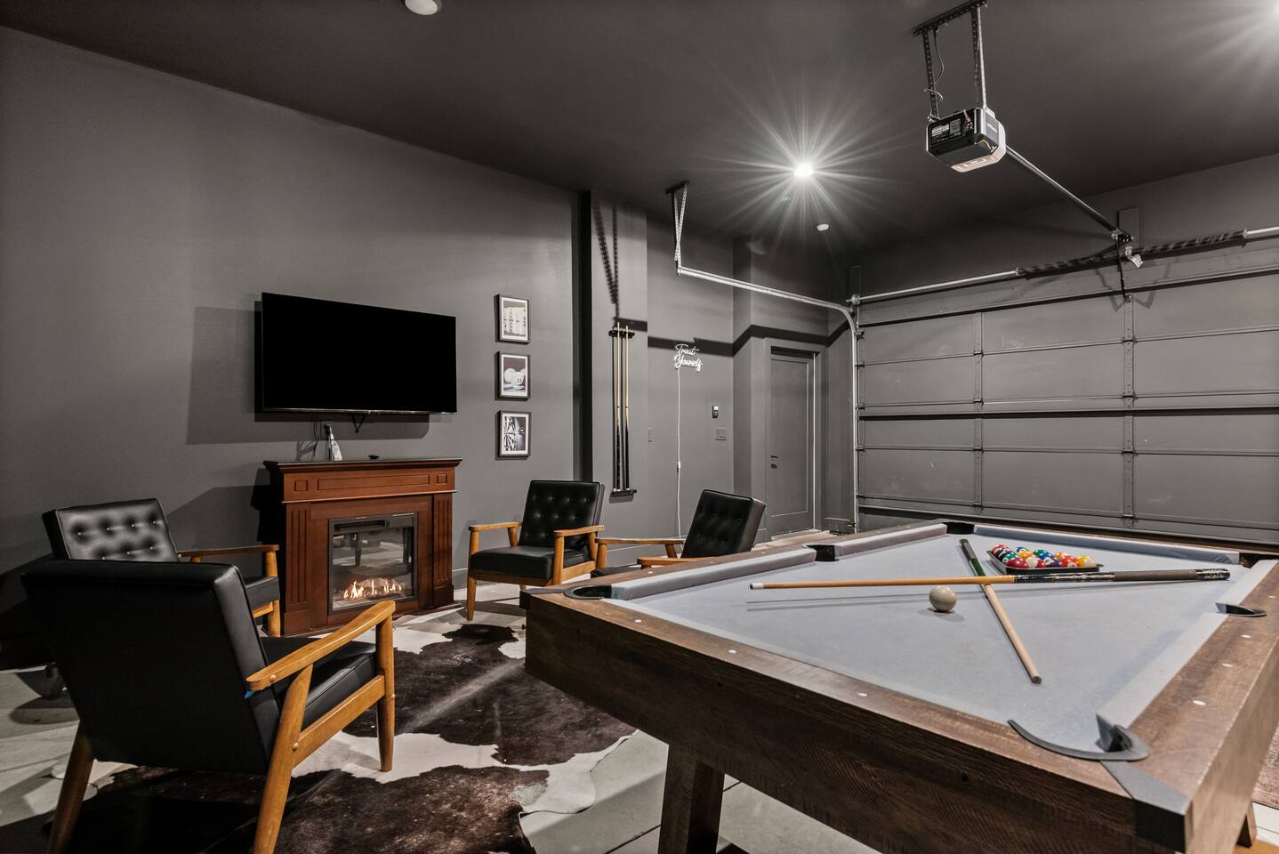Rooftop Hot Tub + Views + 15 Beds + Game Room