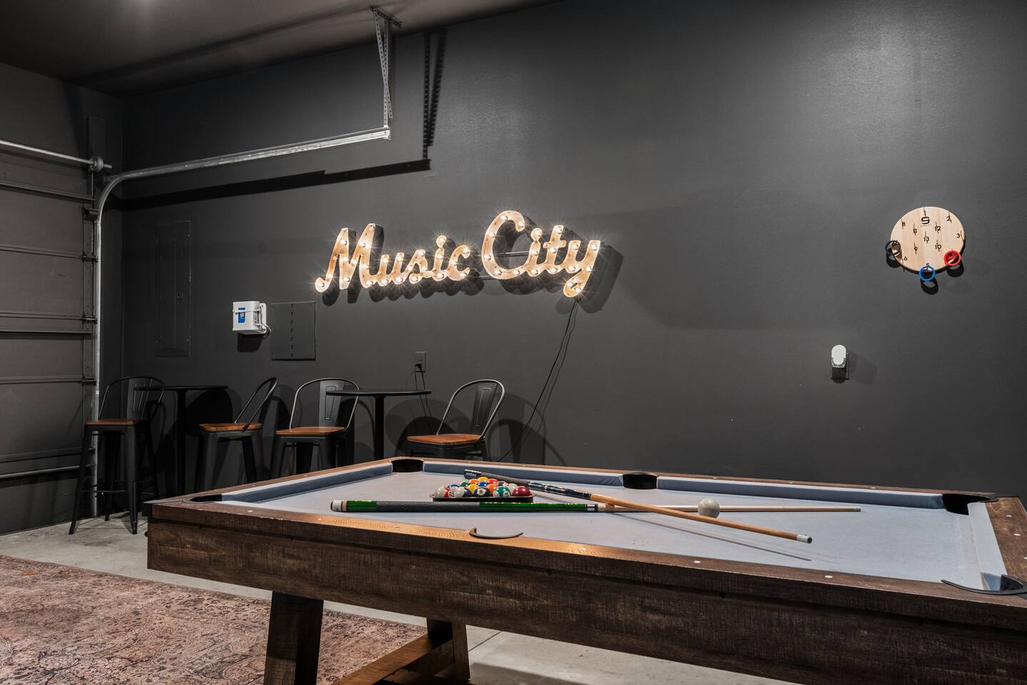 Rooftop Hot Tub + Views + 15 Beds + Game Room
