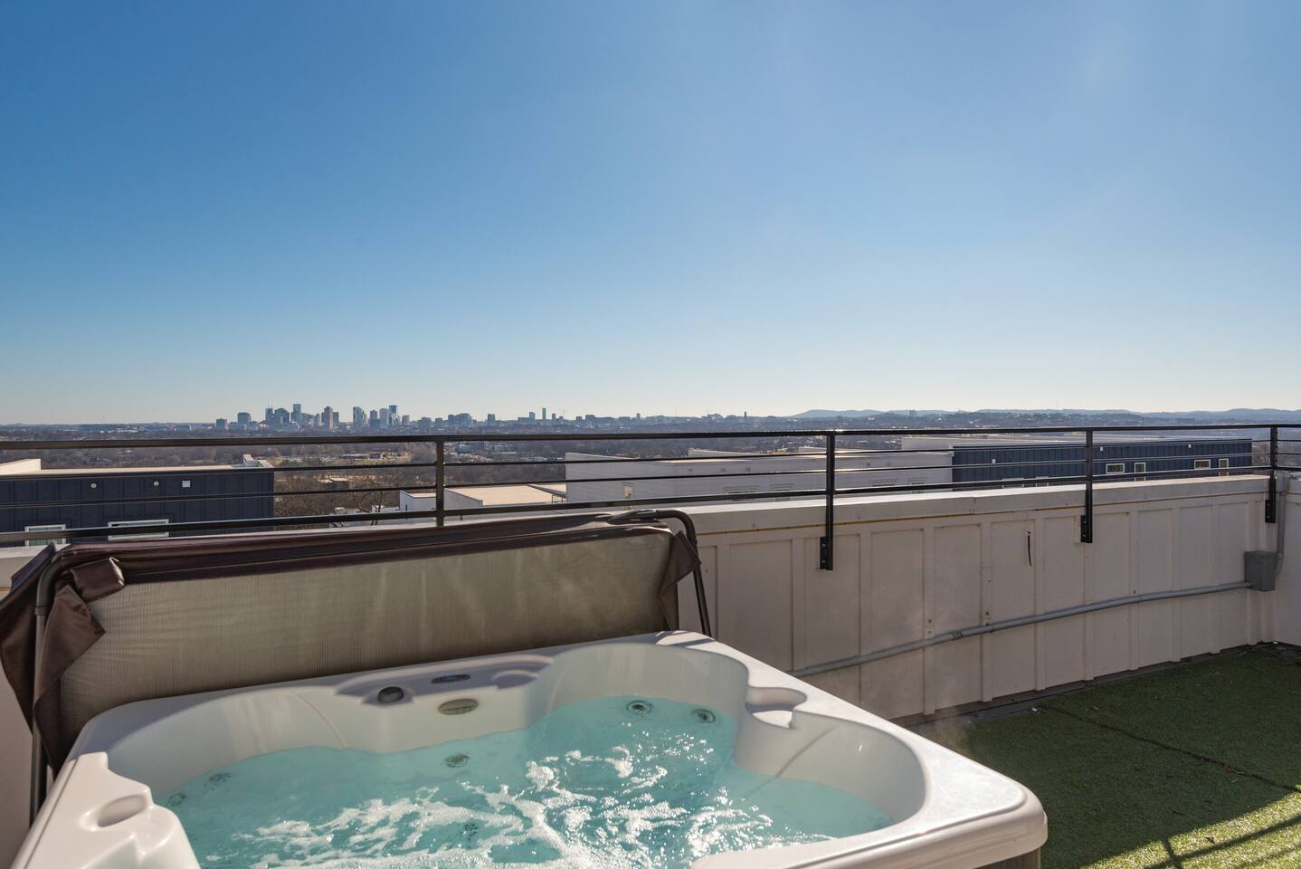 Rooftop Hot Tub + Views + 15 Beds + Game Room — Nashville — vacation rental