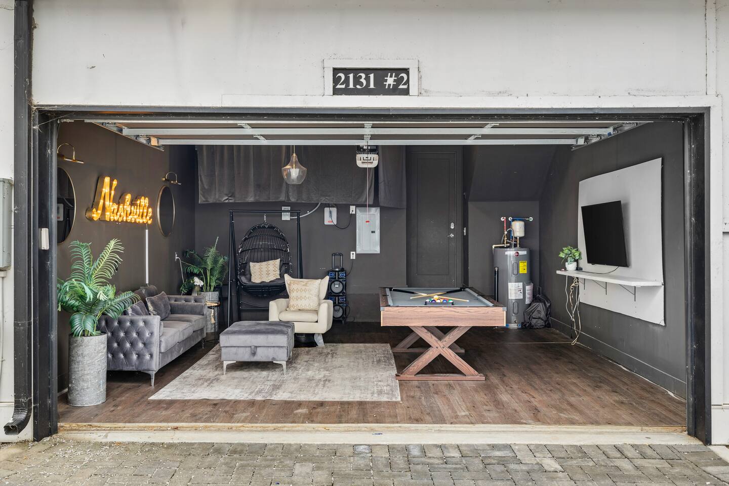 Lux Nashville Home w/ Pool Table & Rooftop FirePit