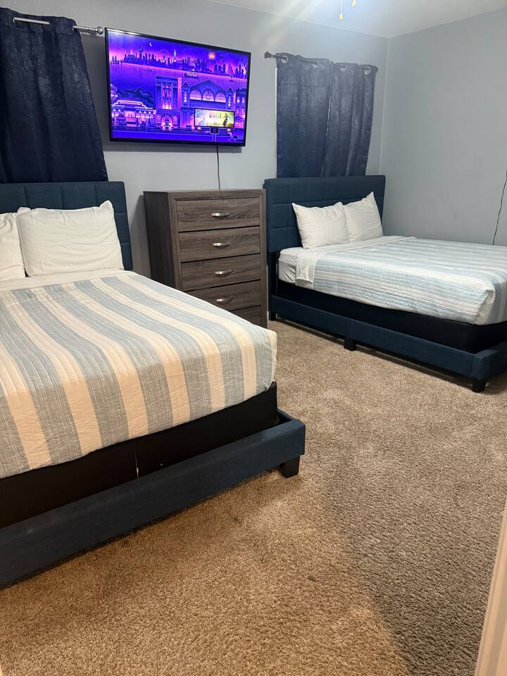 2BR La Marque Getaway - Family Friendly!