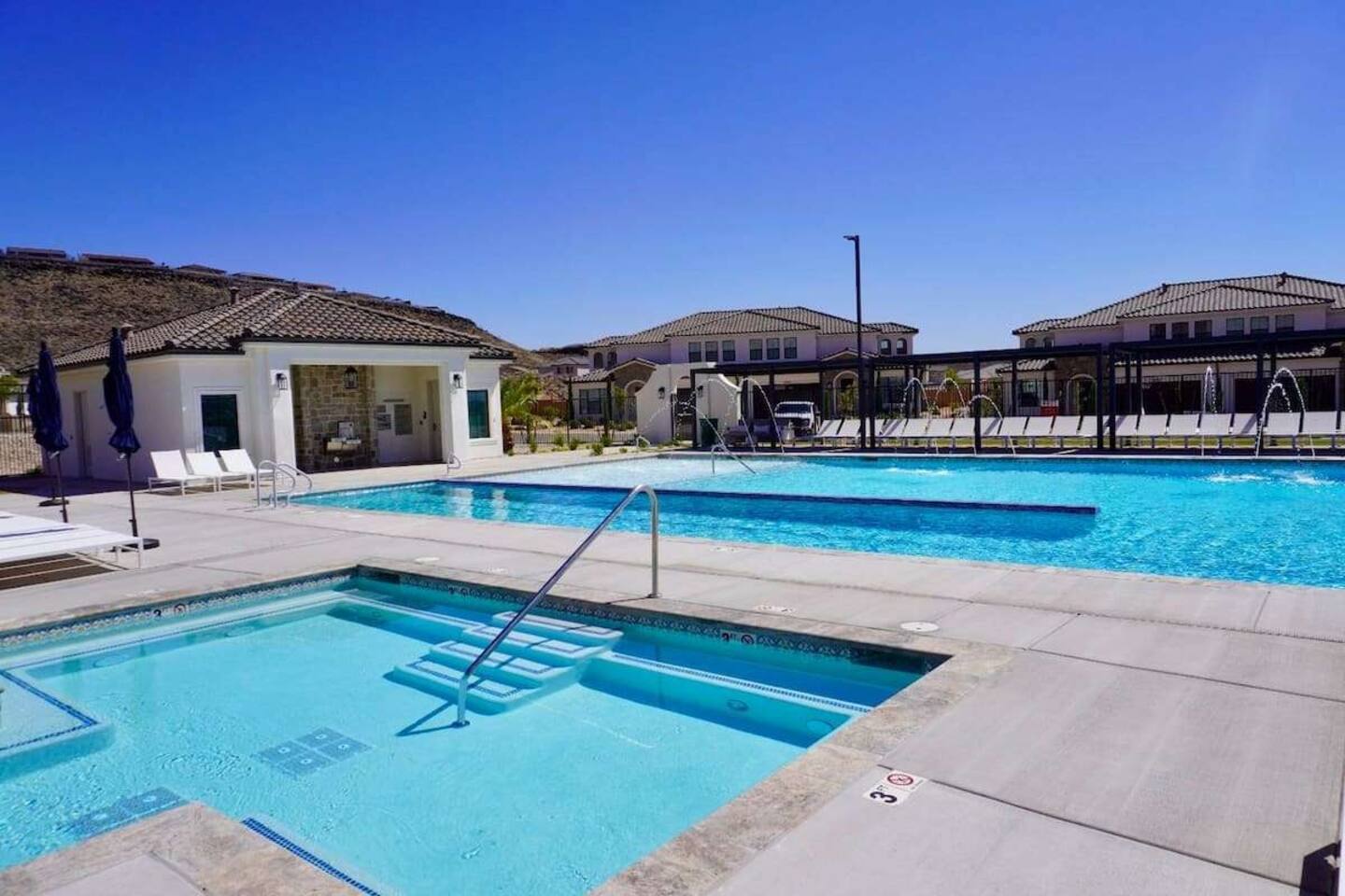 Modern Desert Oasis for 12 with Pool and Hot Tub