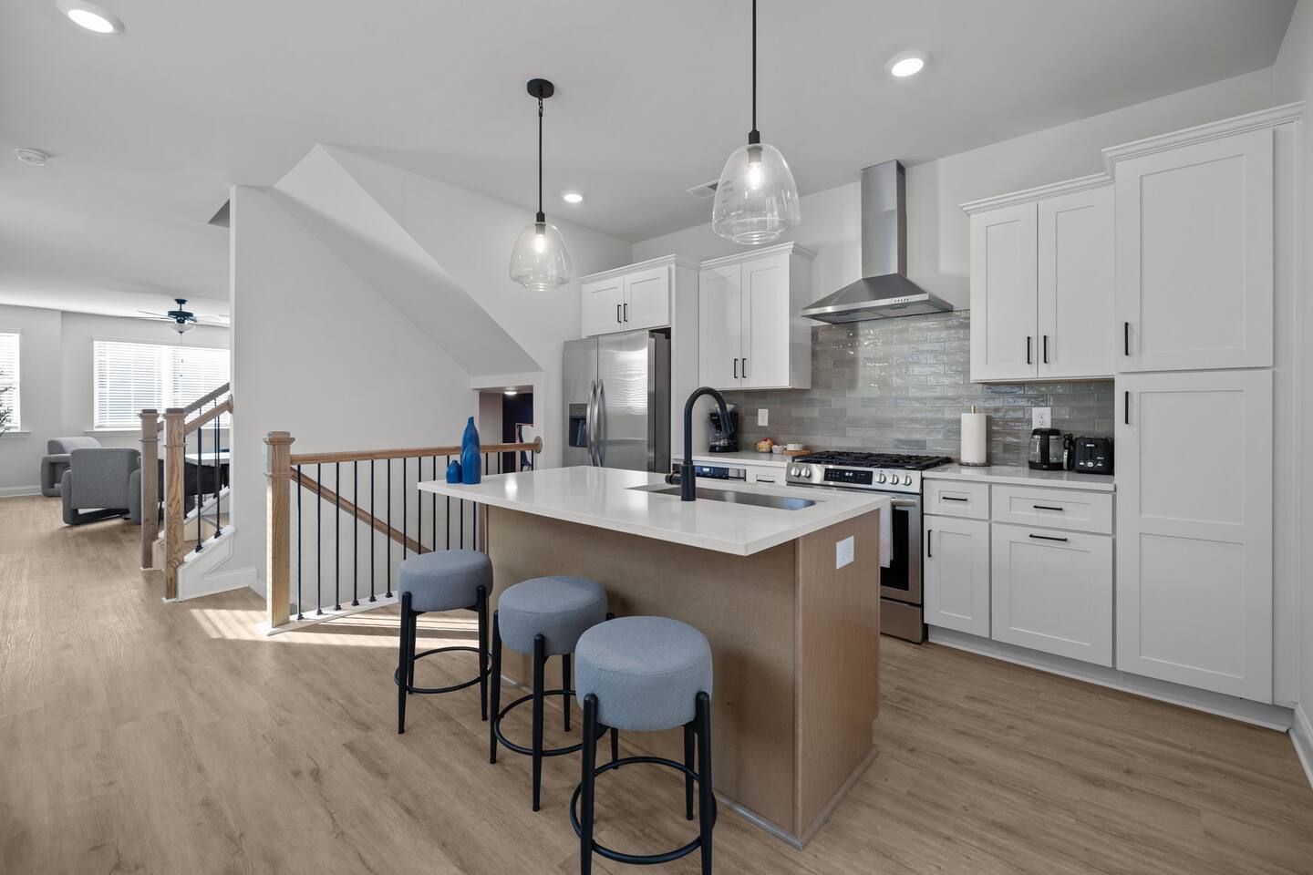 Luxury build - King Bed - Minutes to Uptown