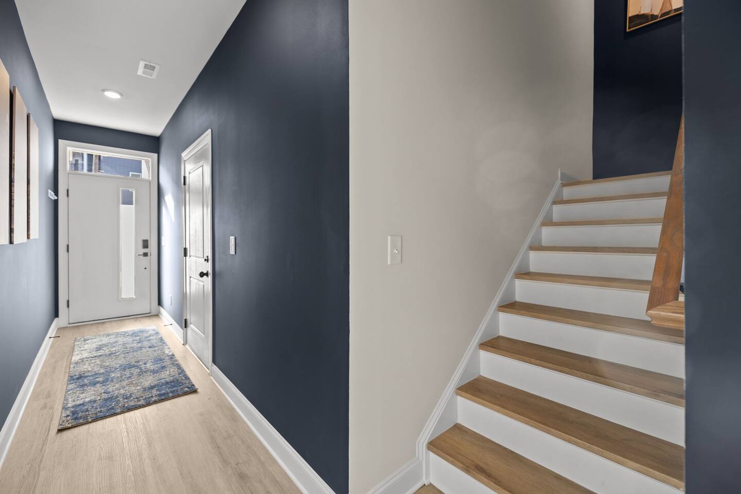 Luxury build - King Bed - Minutes to Uptown