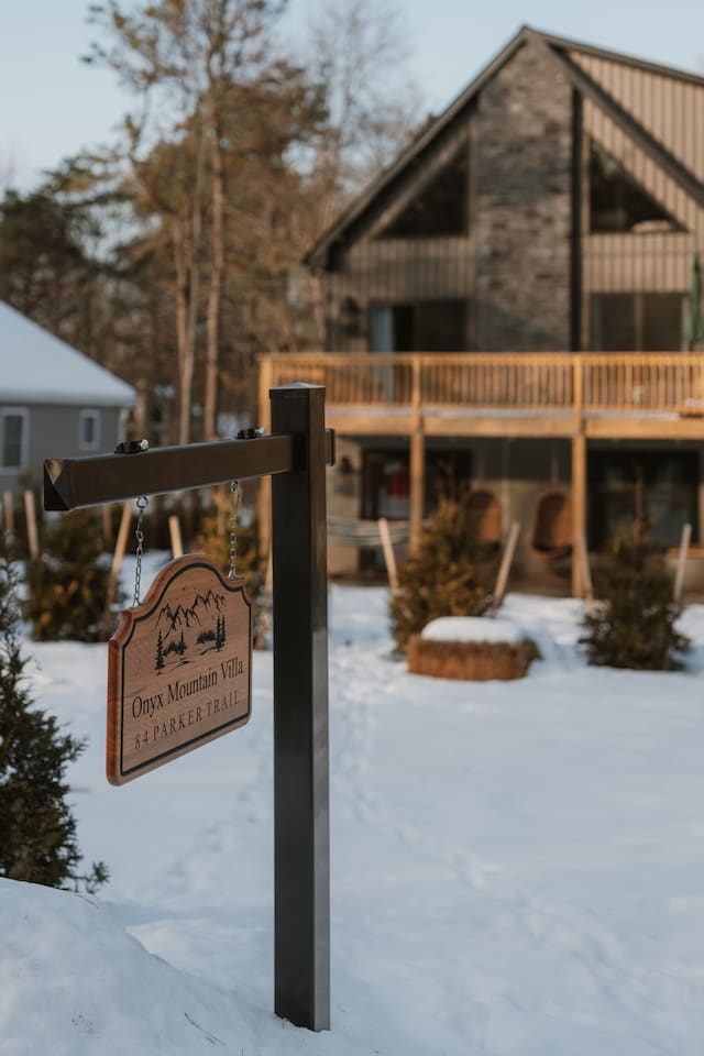 Poconos Escape | Sauna Hot Tub |Theater Rm | Games