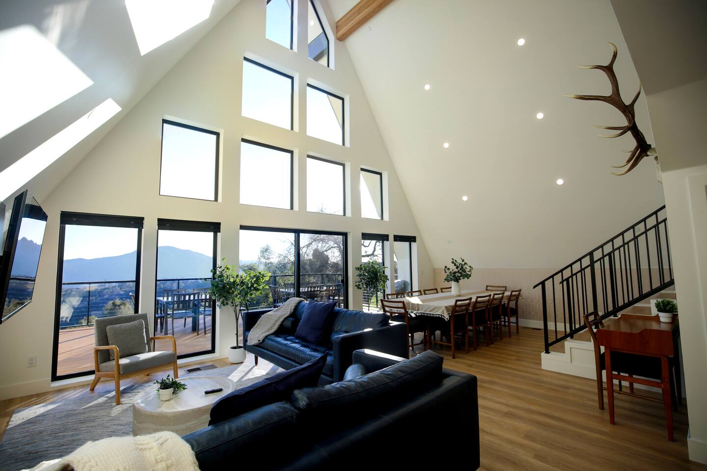 New Construction - A-frame - Hot Tub - HIGH END