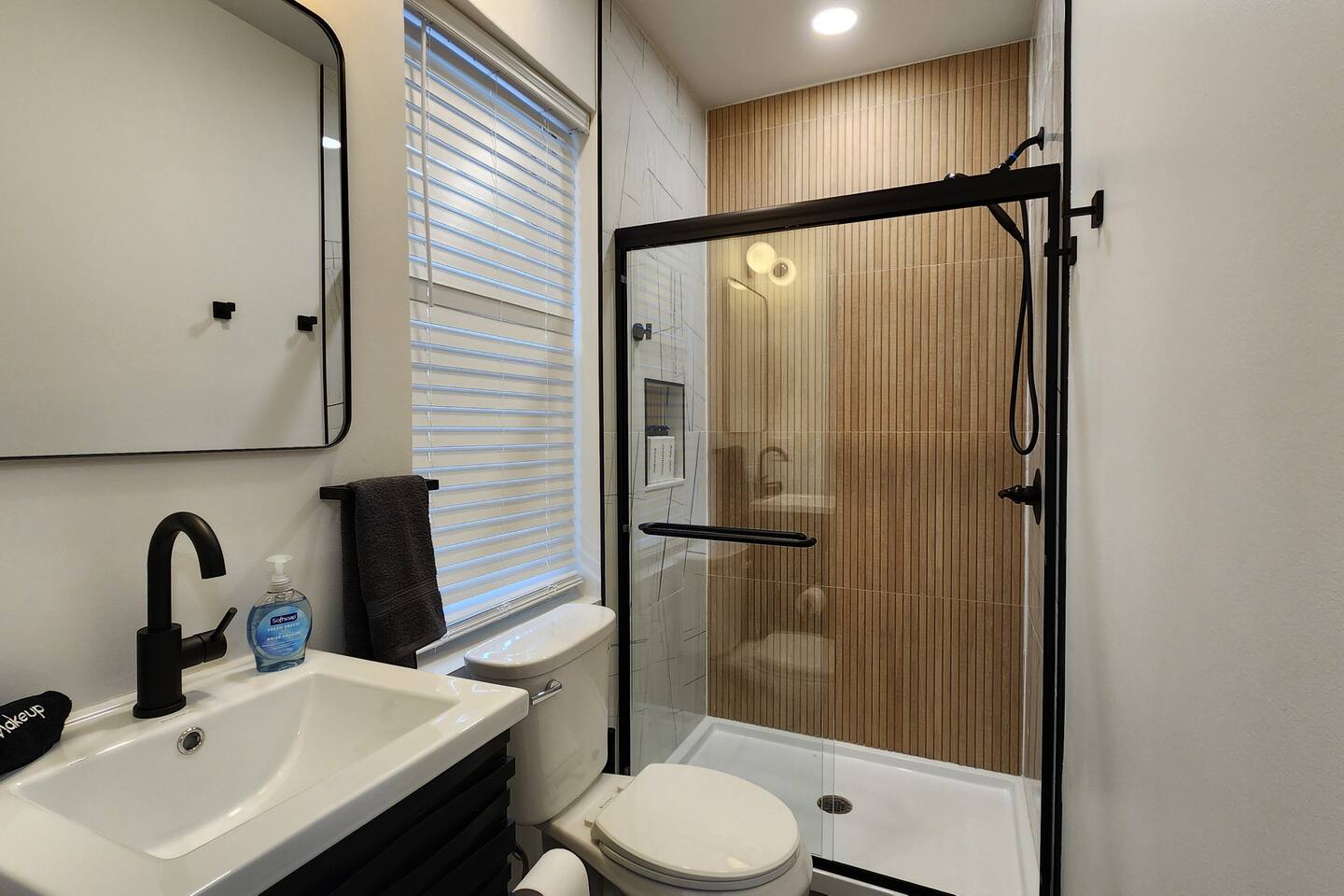 The Row House- Modern, Stylish and Newly Updated!